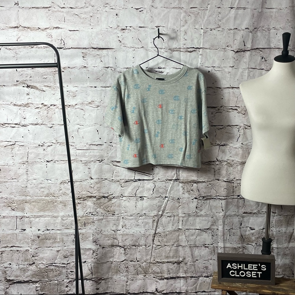 NWT Champion Women’s Graphic Tee - Size Medium